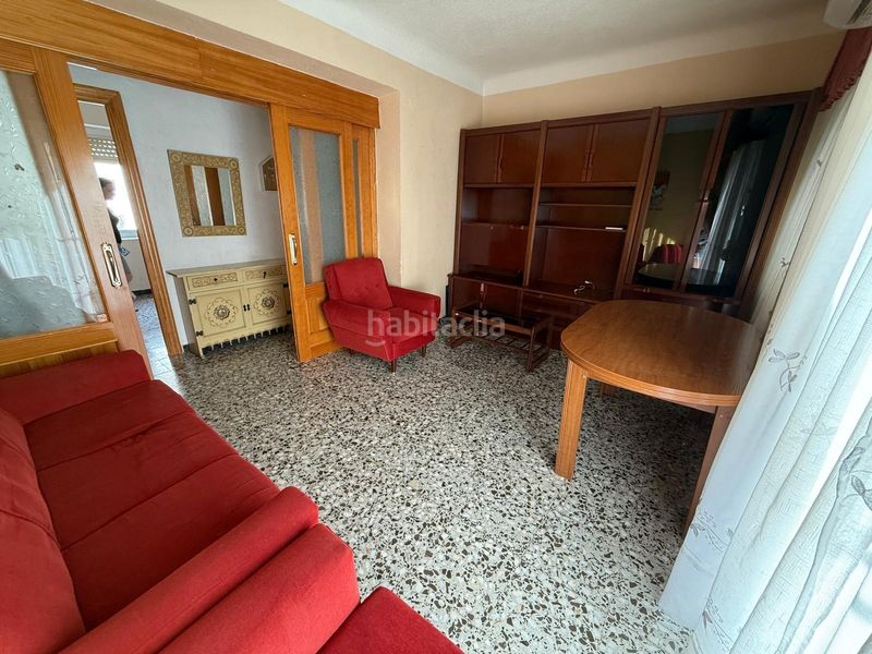 Foto b1a98a86-4361-4415-a0e1-2c081412dfaf. Piso  con 4 dormitorios en Petrer