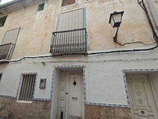 Haus in Petrer. Casa de pueblo 3 plantas con terraza