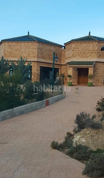 Foto 529e7d0c-c4d8-4019-b221-e20e1be76ac5. Xalet amb xemeneia aparcament piscina a Biar