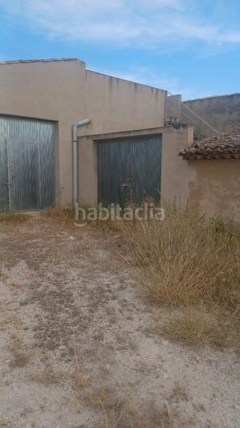 Foto 877ffc5f-0884-4999-9295-0dbf6228605b. Local comercial local amplio en monte en Petrer