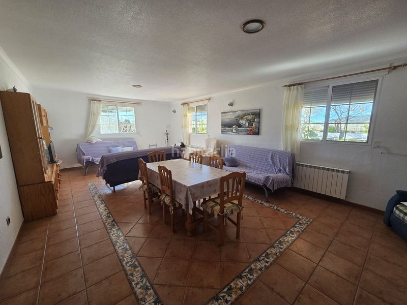 Foto f3b0498f-5a31-4a80-9df8-1de10e73bf2a. Casa amb aparcament a Sax