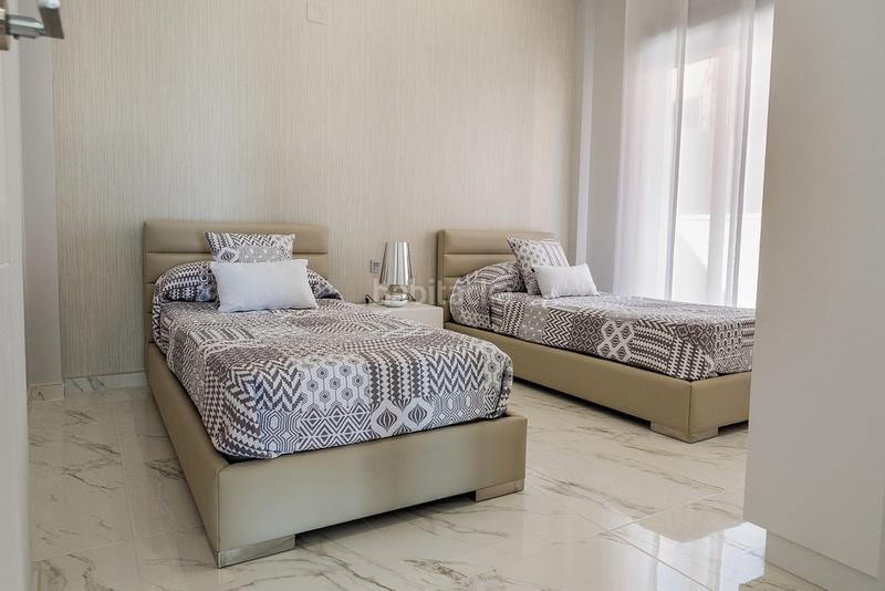 Foto 5f11a935-4ad3-49eb-ab7d-b3330df1b94d. House in Los Almendros Orihuela