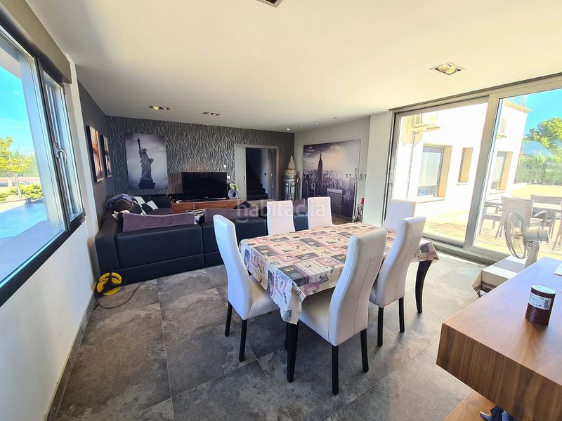 Foto 51bd71d5-a152-43bd-bf16-d918c0374ed6. Casa amb aparcament a Yecla