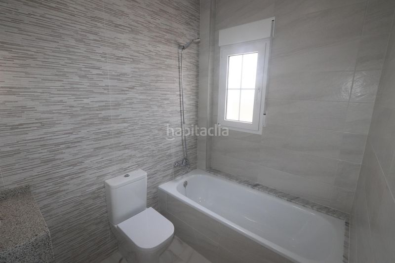 Foto 1305b7d5-ae71-4380-8773-f3cbf4080447. Casa a Pinoso