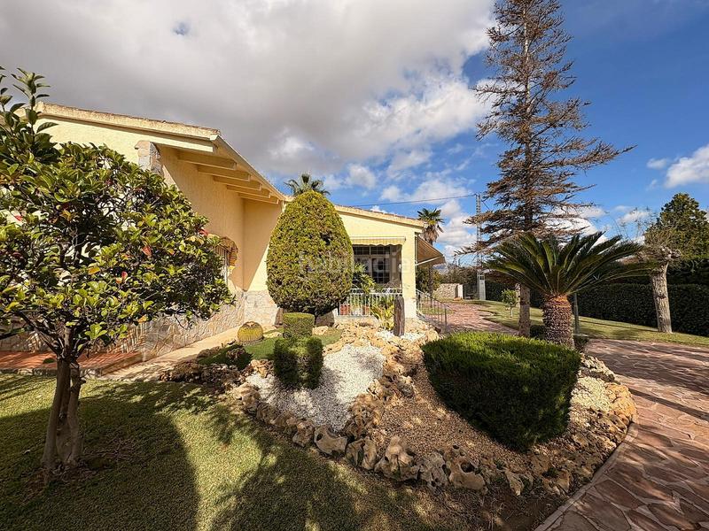 Foto edb3a887-05b9-4999-bde8-c66bd9606524. House with parking in Monòver