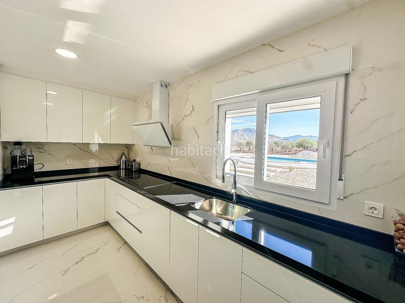 Foto b586cc5e-baa3-4eb8-976a-cfc8e5d96d4a. Casa a Sax
