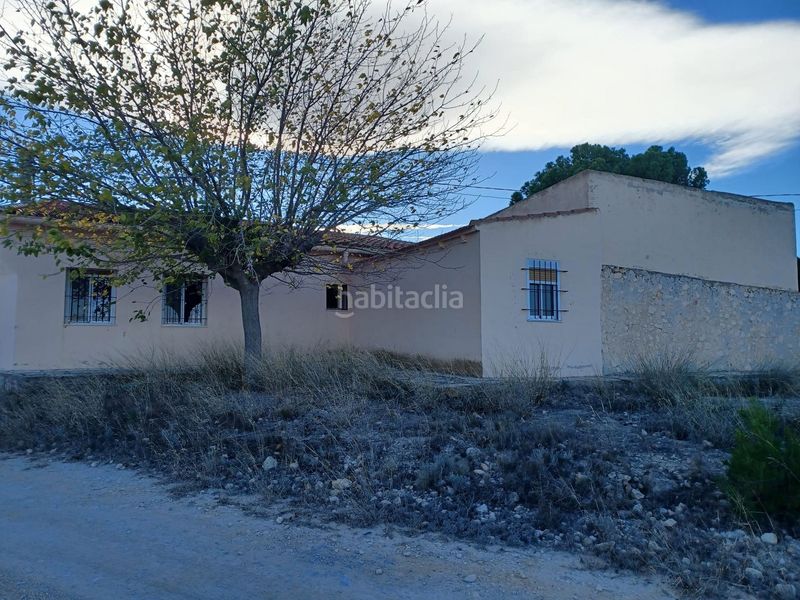 Foto e8e56db0-d3c2-4abe-8f47-ab8b9592283d. Masia a Jumilla