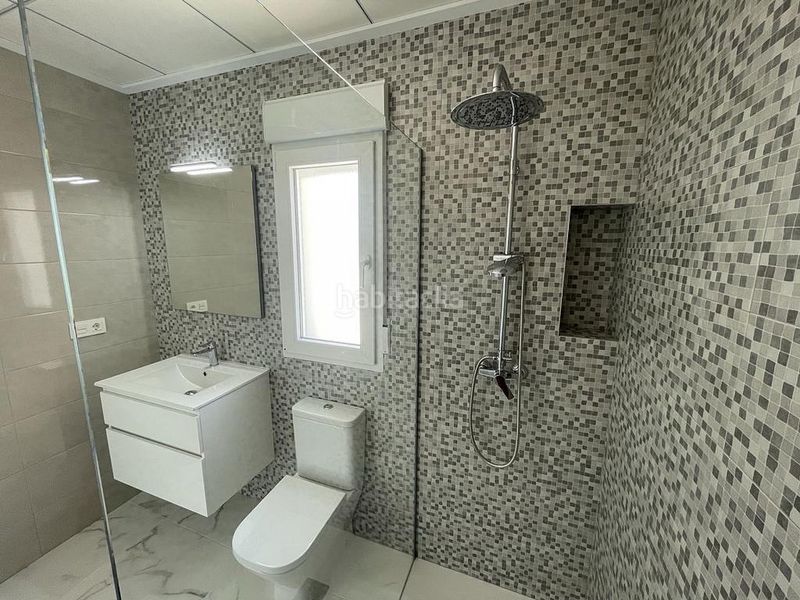 Foto 4b9f6d02-9dbf-4eb7-b1bb-e35cb3eb819d. Casa amb aparcament a Pinoso
