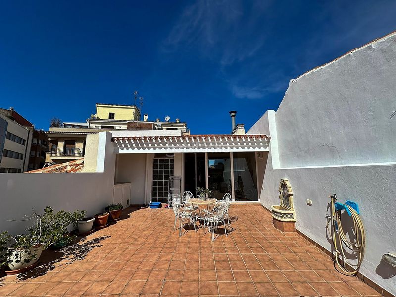 Foto 598fb965-a633-4959-8724-4ca535a4537c. Casa adossada a Almansa