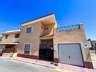 Maison jumelée à Hondón de los Frailes