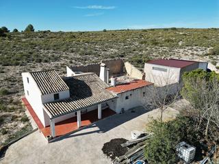 Masia a Caudete
