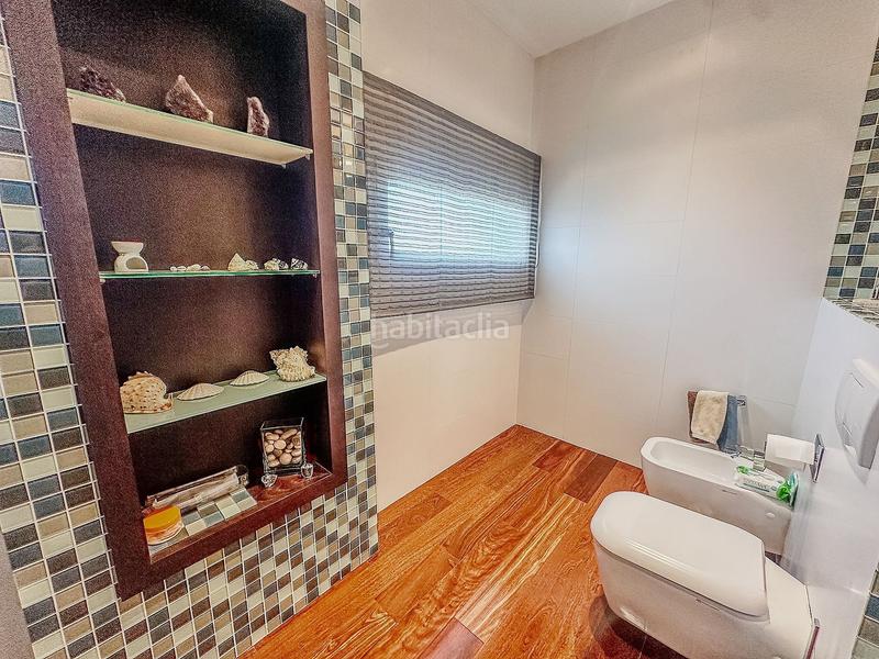 Foto cc7d806f-f6f8-49a1-be33-84a0cb95bfe9. Casa en Centro Elda