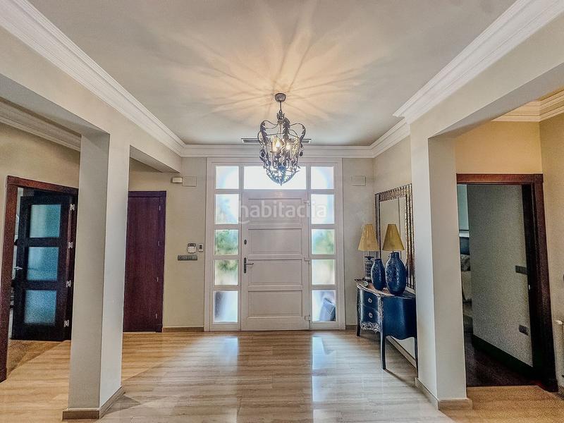 Foto 15f3885b-0bc4-4245-baa7-8b417d6dfdc9. Haus mit parking in Centro Elda