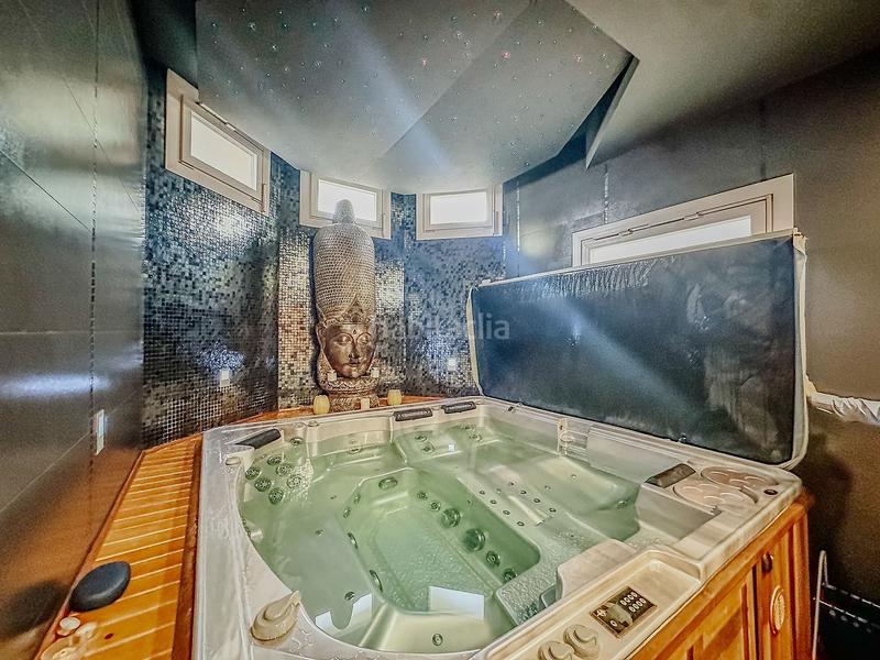 Foto c08d08da-7358-49fe-962b-29c0515d8213. Haus mit parking in Centro Elda