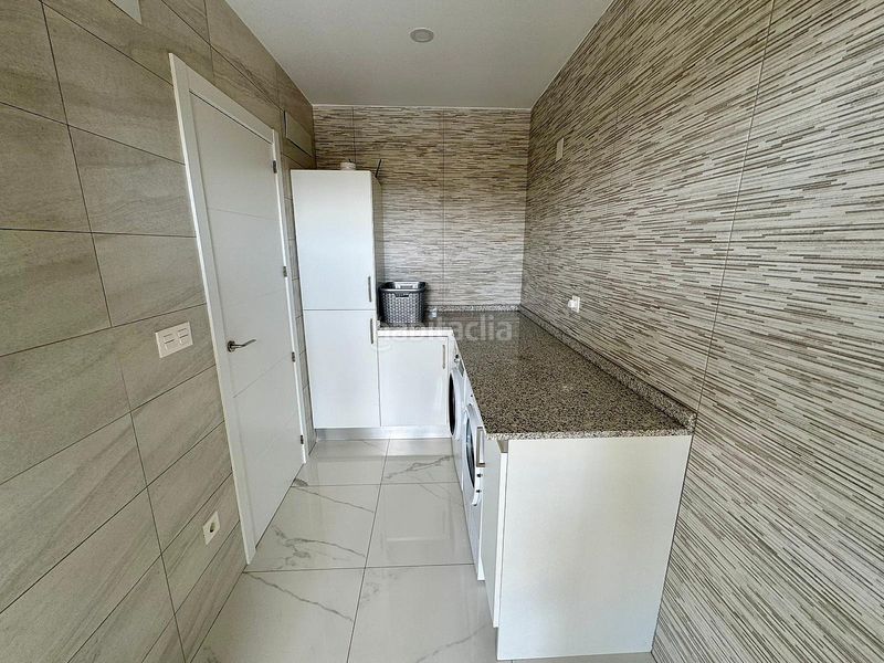 Foto b192ce65-914f-445b-9d33-062ad70ea647. Casa amb aparcament a Pinoso