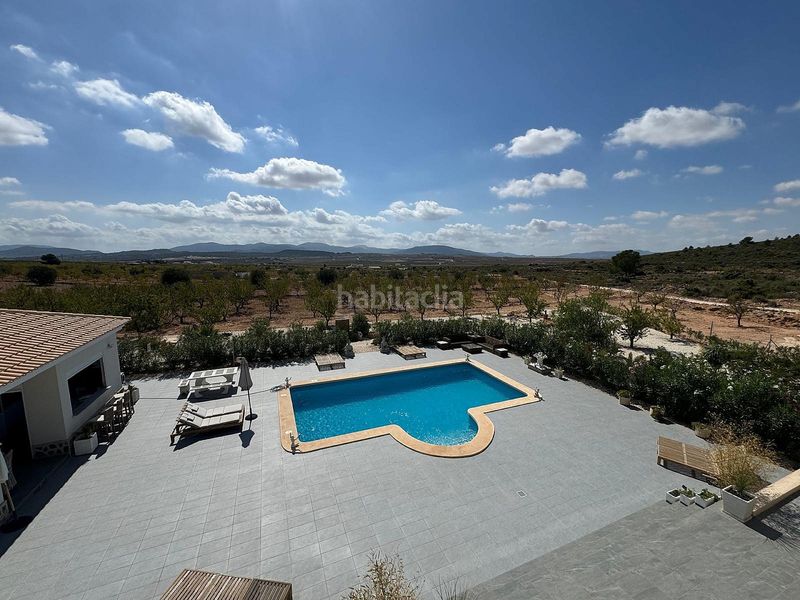 Foto ccdb5461-f238-43d1-8154-0a9e484427c9. Casa amb aparcament a Pinoso