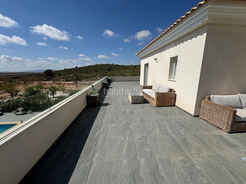 Foto f4c5b19c-acbc-4626-9727-26f9ddc1b2fd. Casa amb aparcament a Pinoso