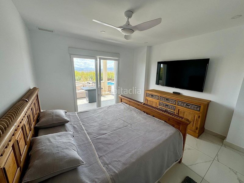 Foto f9ceae66-e8a0-4022-b854-1e66f592e79a. Casa amb aparcament a Pinoso