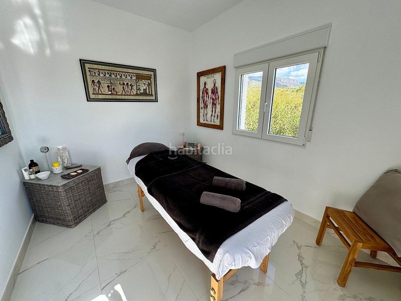 Foto f9f4aa58-f6cb-4a3d-b96f-8cea995bf235. Casa amb aparcament a Pinoso