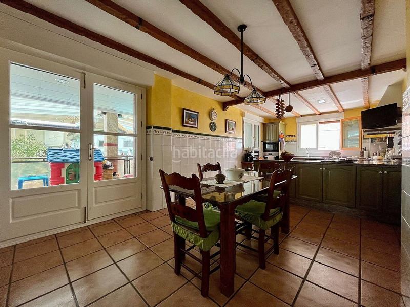 Foto 11f6c30d-1f4c-4a4c-8441-57a47dc8bc6c. Maison jumelée avec parking dans Sax