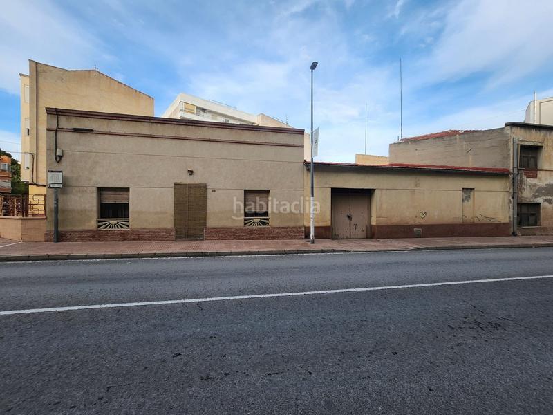 Foto 7692cfde-e965-499b-94f0-451813e3132f. Casa adossada amb aparcament a Monòver