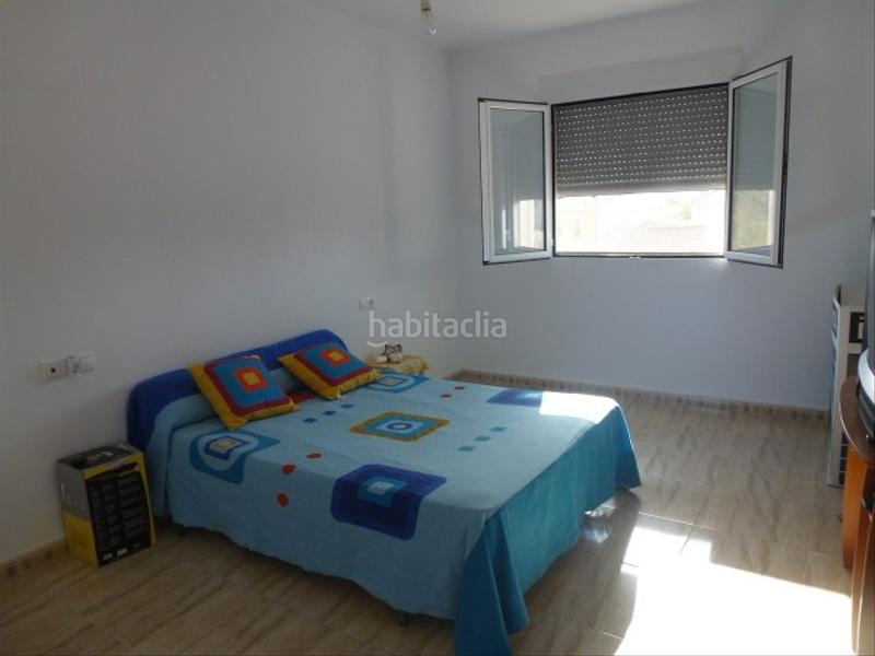 Foto 24c83d25-f144-4fb3-97ba-1605a8333274. Maison jumelée dans Hondón de las Nieves