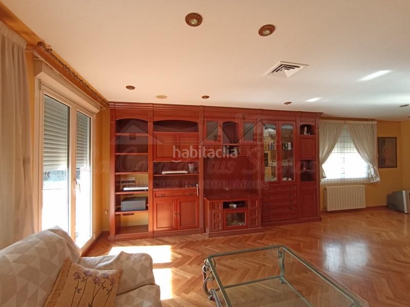 Foto a5b9d8ba-dad0-440e-94fa-87b2430a1f13. Casa a Campo Alto-Club de Campo Elda