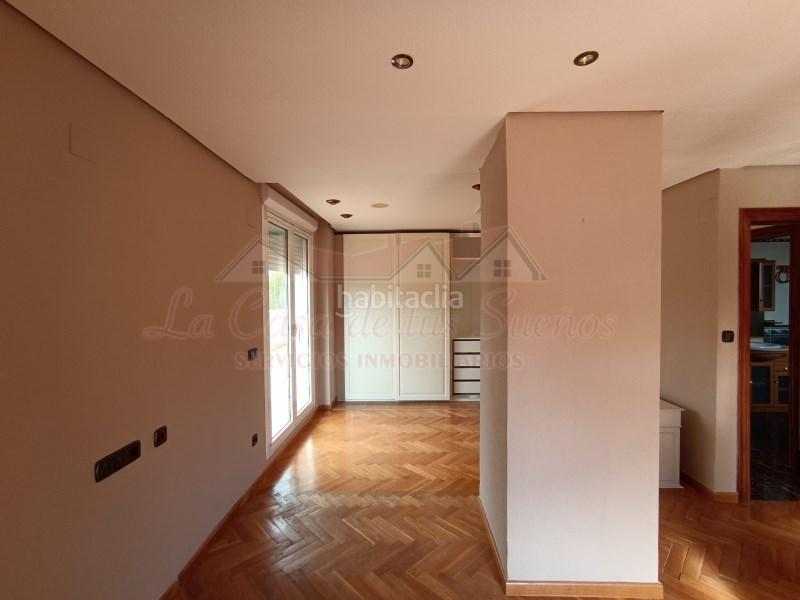 Foto adc8f1e3-88bd-4d0d-b2b6-285ec3b7369b. Casa a Campo Alto-Club de Campo Elda