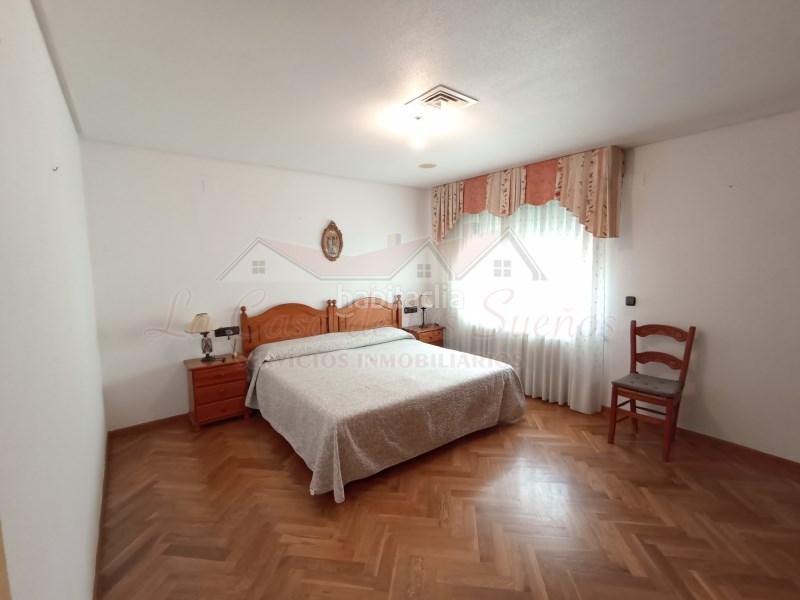 Foto b502edc1-3d88-42ca-bbe5-e234b4d9f97c. Casa a Campo Alto-Club de Campo Elda