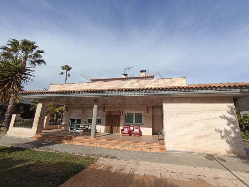Foto ec1a0fec-88dc-42c8-a5c8-0837679b591f. Casa a Campo Alto-Club de Campo Elda