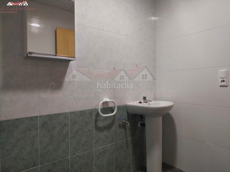 Foto 151742b3-8a97-4096-8034-d3f13458a885. Business premise in Sax