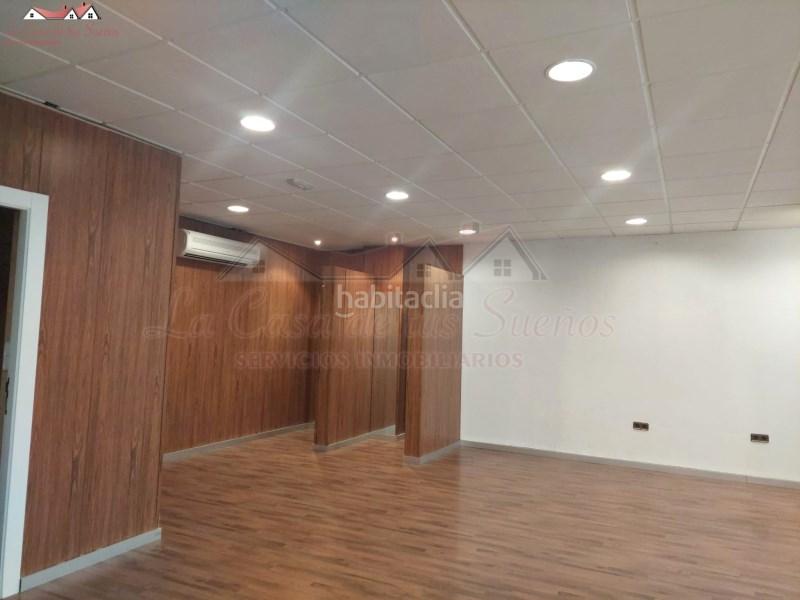 Foto fbe59e64-754c-41dd-966d-57ee87d2ef0f. Business premise in Sax