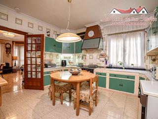 Casa adossada a Petrer