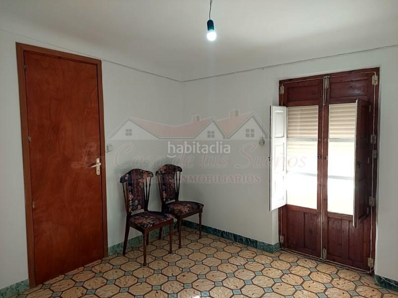 Foto 2a7678fa-2df0-473b-9051-a7b77fd43d2d. Casa adossada a Sax