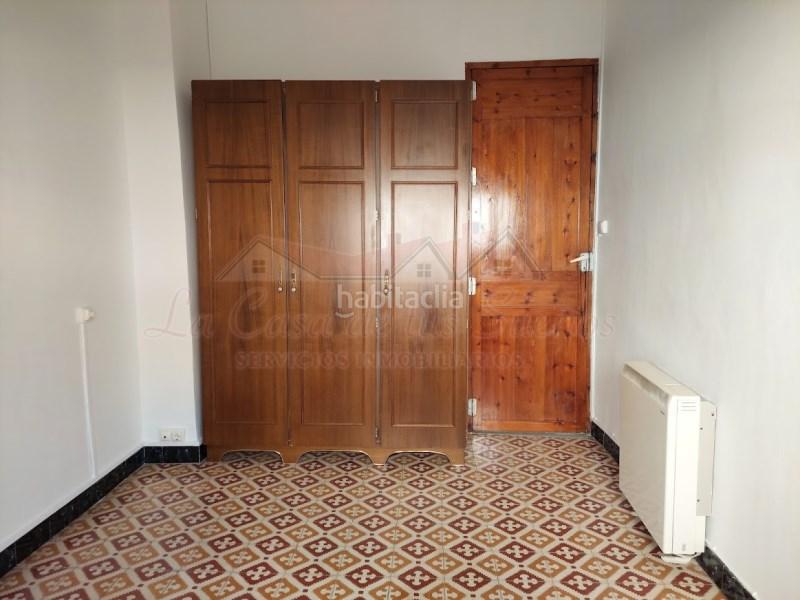 Foto e78a3f07-9e97-4e50-a559-2c2987dcd4b0. Casa adossada a Sax