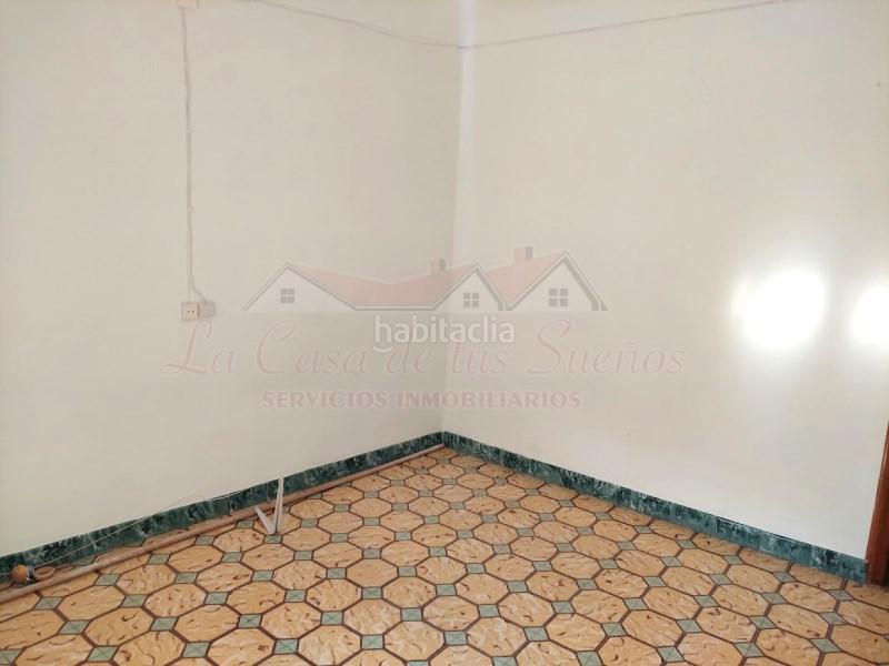 Foto edb0ff51-234f-43e0-b717-9fe8eea59c0b. Casa adossada a Sax