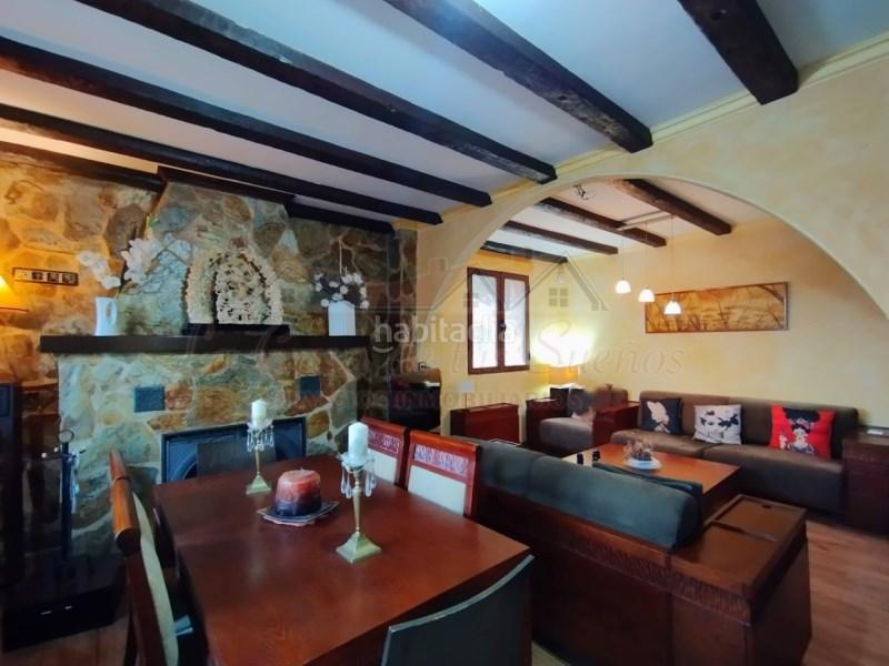 Foto 5717a980-14d2-40de-bc79-e4d372a382f4. Casa en Sax