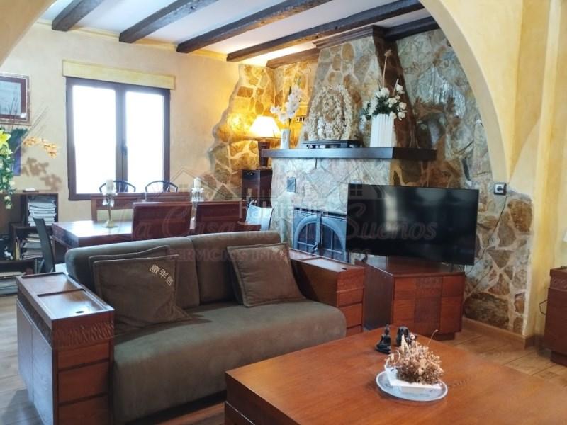 Foto 15b9180c-b273-47f2-9a1e-3977c55ef0a2. Maison dans Sax