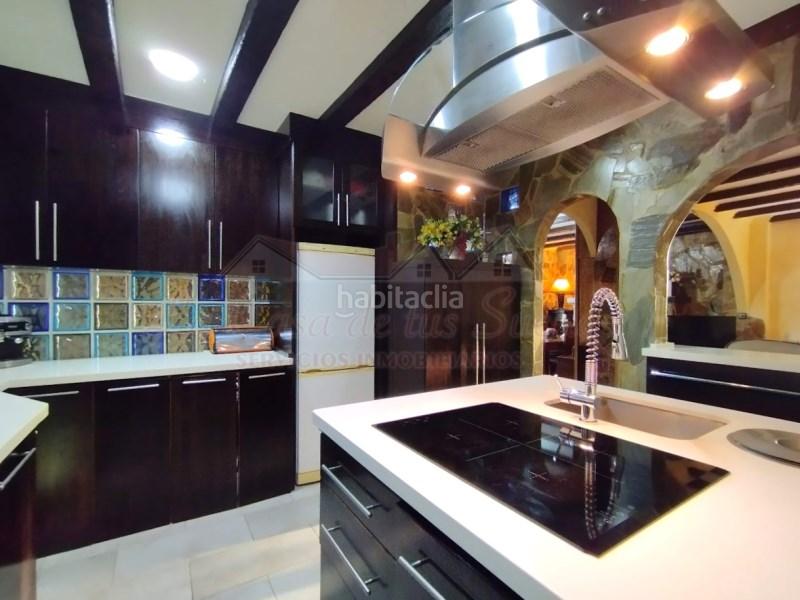 Foto 339edf8a-c4e4-4579-8eb9-2334ee0795b2. Maison dans Sax