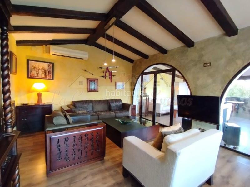 Foto 363090b6-06a6-4103-8659-5ac36162223f. Maison dans Sax