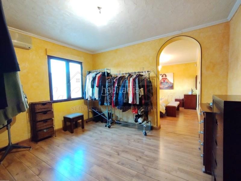 Foto 4f73db39-c544-4bb3-82ed-7000ee4f31b2. Maison dans Sax