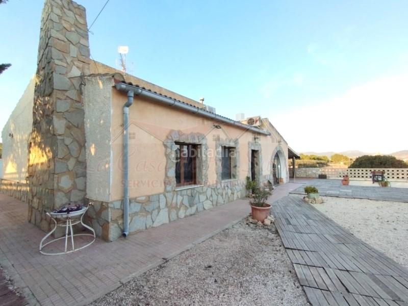 Foto d1b192f3-4652-4aa0-8a72-71e9c78a5526. Maison dans Sax