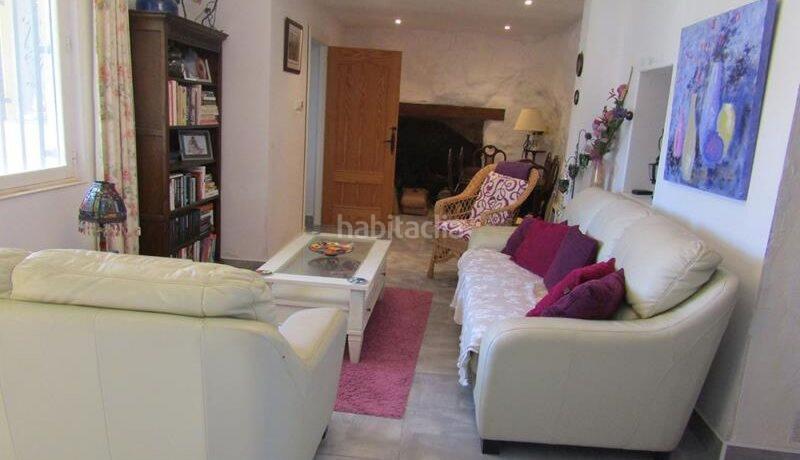 Foto 123bf501-d2f8-4f42-b631-97aa9ba8a3e9. Xalet a Romana (la)