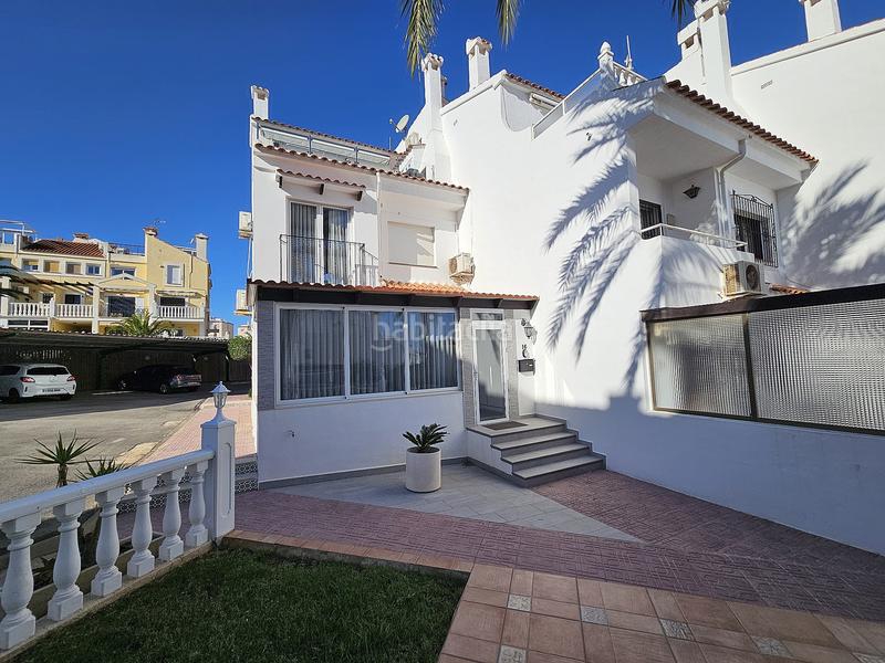 Foto b11e35a5-5e9e-4c50-9e46-d318804b62ec. Casa a schiera in El Molino Torrevieja