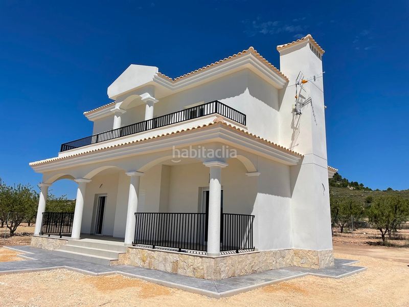 Foto 319b95d9-ed0f-43b6-8308-4baa18e9ac6c. Casa amb aparcament a Pinoso