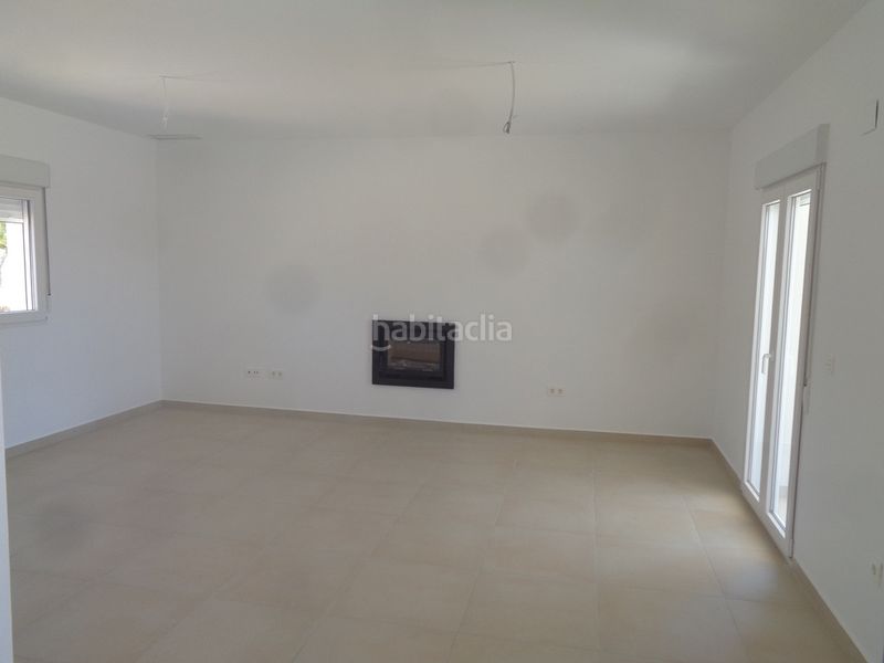 Foto 4bffd1f8-366a-4b24-b55a-e3620243744d. Casa amb aparcament a Pinoso