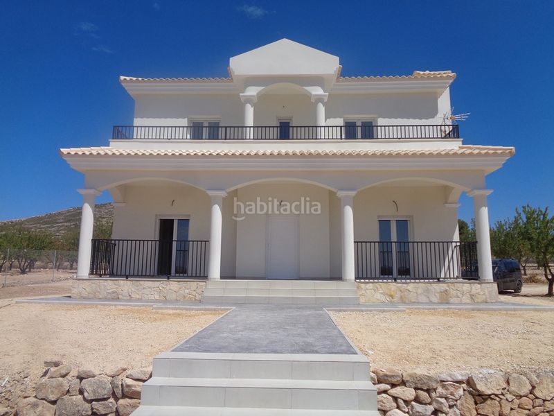 Foto 584dc493-58ce-4669-bdef-b0970eb0e36d. Casa amb aparcament a Pinoso