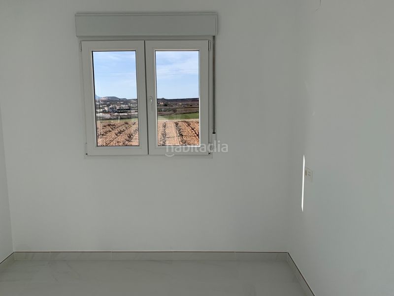 Foto c56d5c76-d436-4af0-aff4-c608ce5ade16. Casa amb aparcament a Pinoso