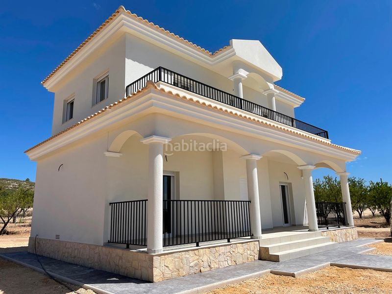 Foto d318cb8c-6352-401d-8c4a-1eeb9015255b. Casa amb aparcament a Pinoso