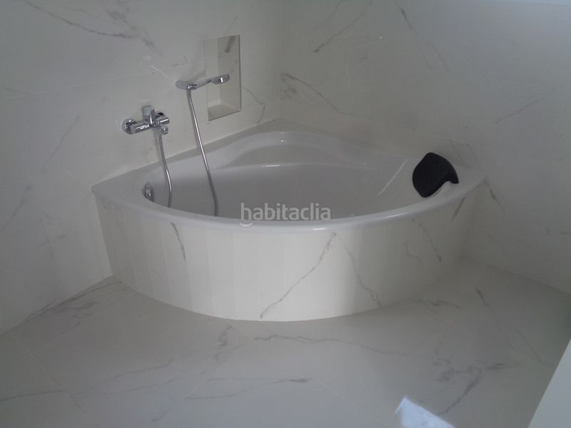 Foto 85b51117-c187-4079-b92b-12c48fe4dcc3. Casa amb aparcament a Pinoso